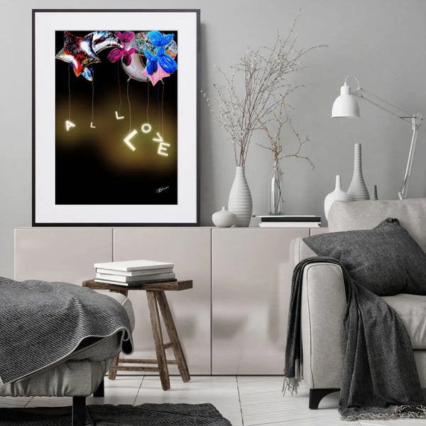 LOVEバルーンとストリート風景を融合させたポップアートポスター「All Love」｜Bluse作｜都会的で明るいコラージュデザイン