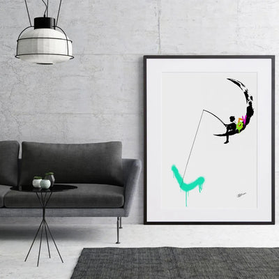 三日月に座る男の子がLOVEを釣る幻想的なアートポスター「Love Moon」｜Bluse作｜やさしさと夢が溶け合う夜空のイラスト