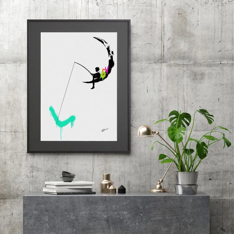 三日月に座る男の子がLOVEを釣る幻想的なアートポスター「Love Moon」｜Bluse作｜やさしさと夢が溶け合う夜空のイラスト