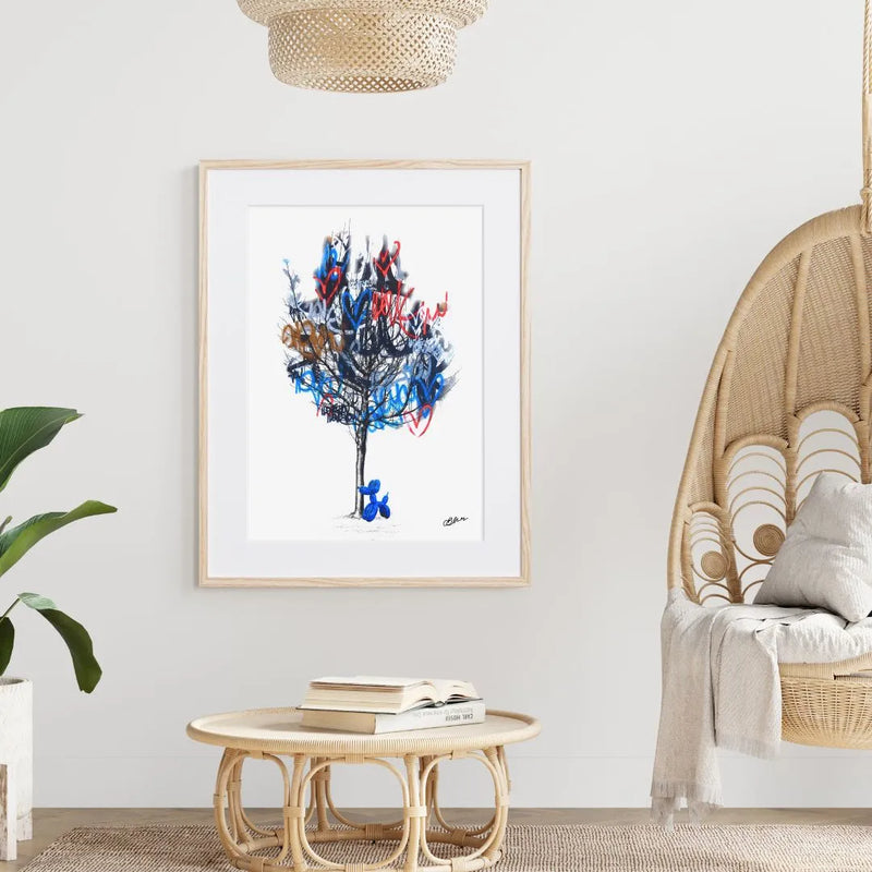 ラブウォールと木の前に立つバルーン犬を描いたアートポスター『Love Tree』｜Bluse作｜ポップでユーモアあふれるコラージュデザイン