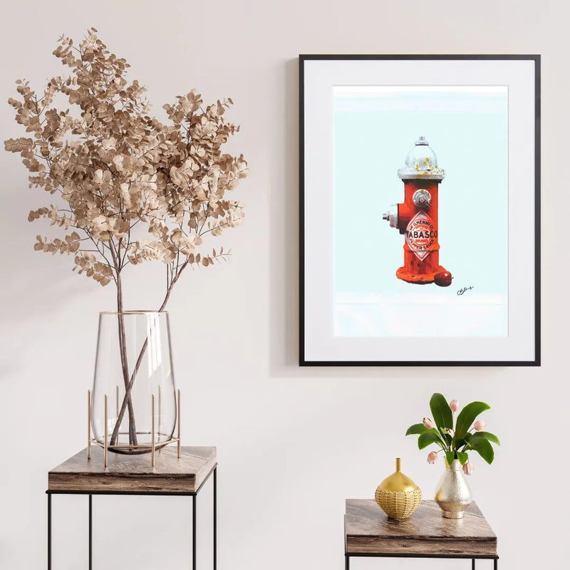 消火栓とタバスコボトルを融合させたコラージュアートポスター「TABASCO」｜Bluse作｜ストリート感のあるシンプルなデザイン