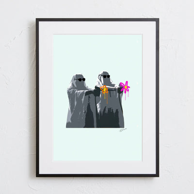 ピストルの先から花を撃ち出すユーモラスなアートポスター「Hand over your flower!」｜Bluse作｜平和と遊び心を融合したデザイン