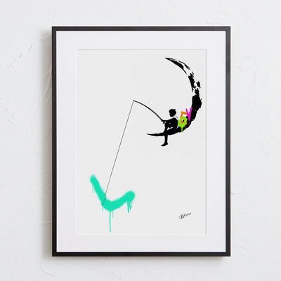 三日月に座る男の子がLOVEを釣る幻想的なアートポスター「Love Moon」｜Bluse作｜やさしさと夢が溶け合う夜空のイラスト