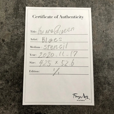 ネオン王冠を手にしたマリリン・モンローを描いたモノクロ原画アート『You are Queen(original)』｜Blues｜空間に存在感を残す作品