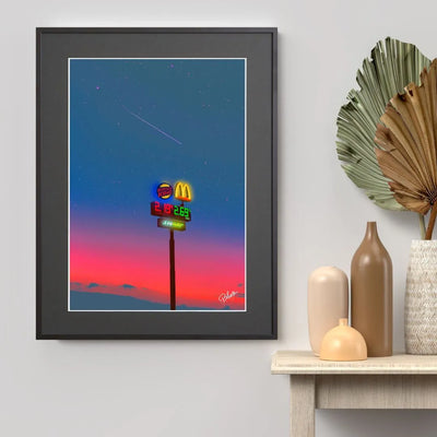 夕焼け空とネオンサインを描いたストリートアートポスター「おいしい夜」｜Blues作｜シンプルでポップな夜の情景