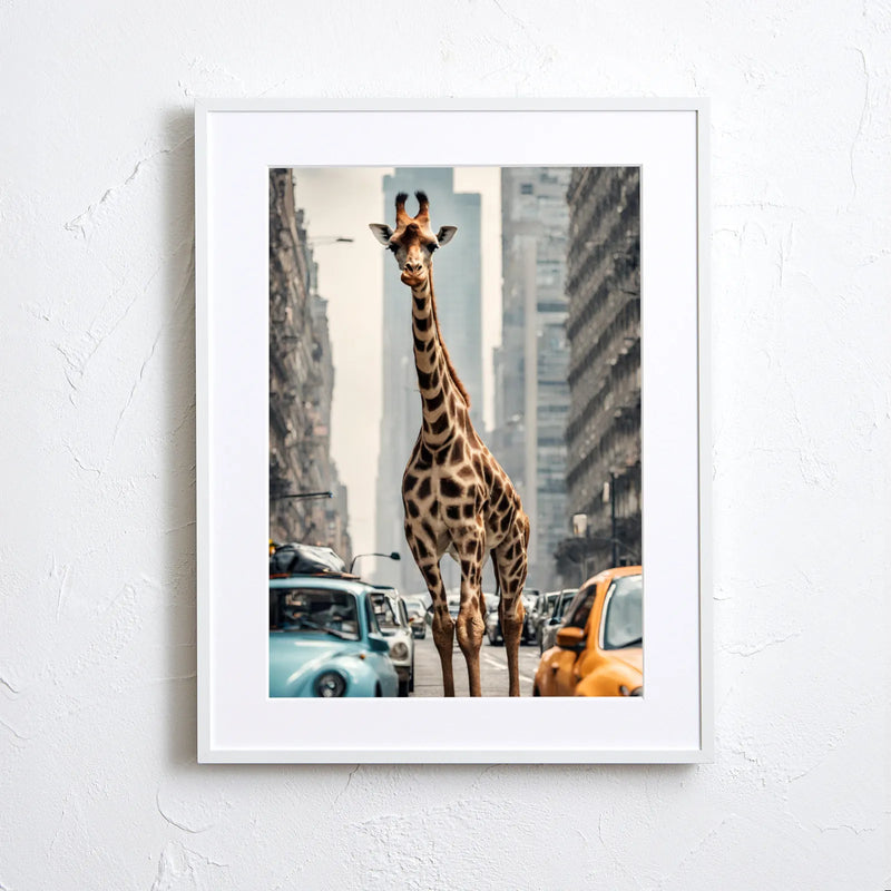 廃墟の高層ビルが並ぶ都市にキリンが立つ異世界感あふれるフォトアート『Giraffe Trip』Fancy Art Select｜想像力を掻き立てるデザイン
