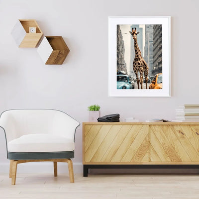 廃墟の高層ビルが並ぶ都市にキリンが立つ異世界感あふれるフォトアート『Giraffe Trip』Fancy Art Select｜想像力を掻き立てるデザイン