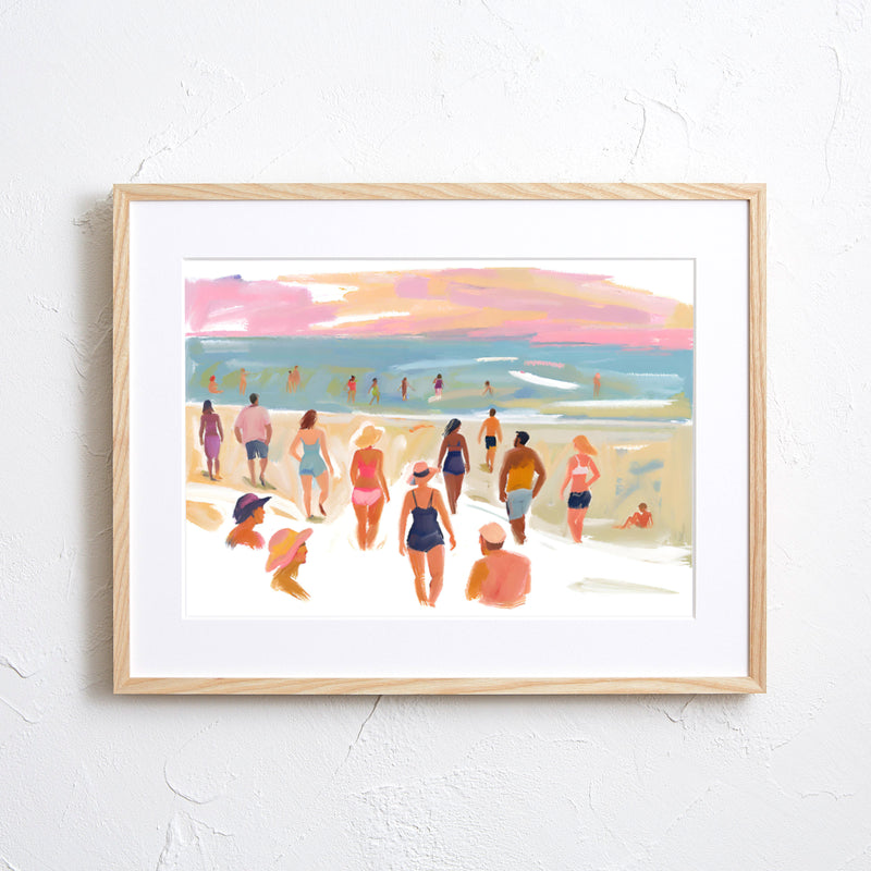 夕暮れ前のビーチで人々が過ごす様子を描いたイラスト｜『beach before evening』｜Fancy Art Select作｜癒しと開放感を届けるアートポスター