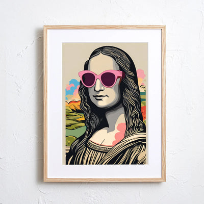ピンクのサングラスをかけた女性（モナリザ風）を描いたポップなデジタルイラスト『Mona Pop Shades』｜Fancy Art Select｜モダンなアートポスター