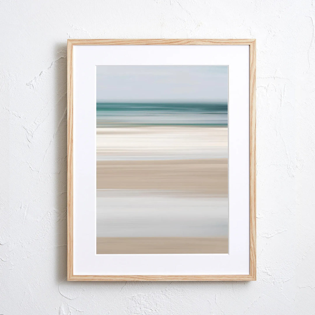 幻想的な水平ラインが広がる海辺のアートポスター『Sea __of F_antasy