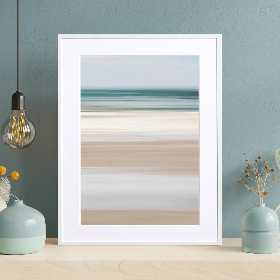 幻想的な水平ラインが広がる海辺のアートポスター『Sea __of F_antasy