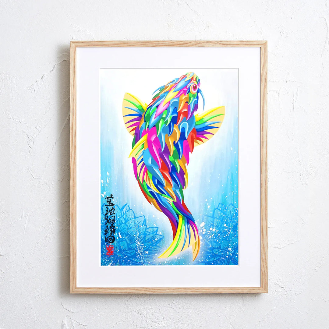 虹色の鯉と蓮が神秘的な和モダンアート『蓮池翔鱗図』｜Madblast Hiro