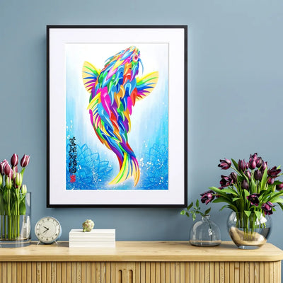 蓮池から跳ね上がる虹色の鱗の鯉を描いたアート『蓮池翔鱗図』｜縁起の良さそうな和モダンイラスト