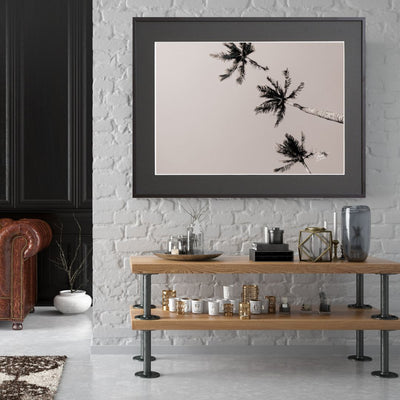 モノクロの空に浮かぶ3本のヤシの木が印象的なアートポスター『Hawaii palm tree  Ⅳ』｜Mahalove -aloha-｜シンプルな構図と余白がおしゃれなデザイン