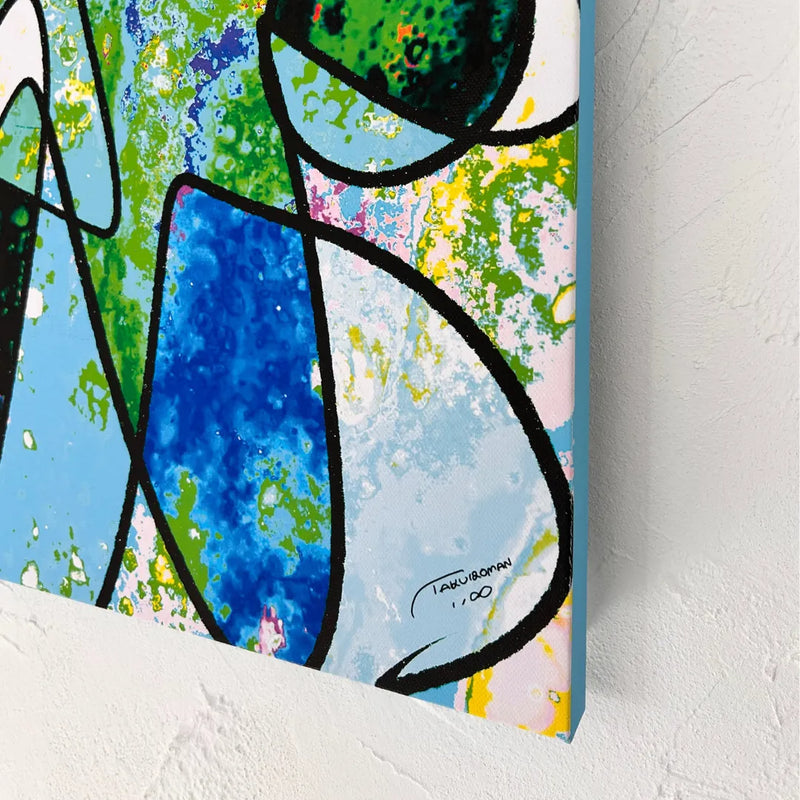 カラフルで不思議な表情のキャラクター現代アート『謎の生き物』｜TAKUROMAN｜知的ユーモアと遊び心が融合した原画作品