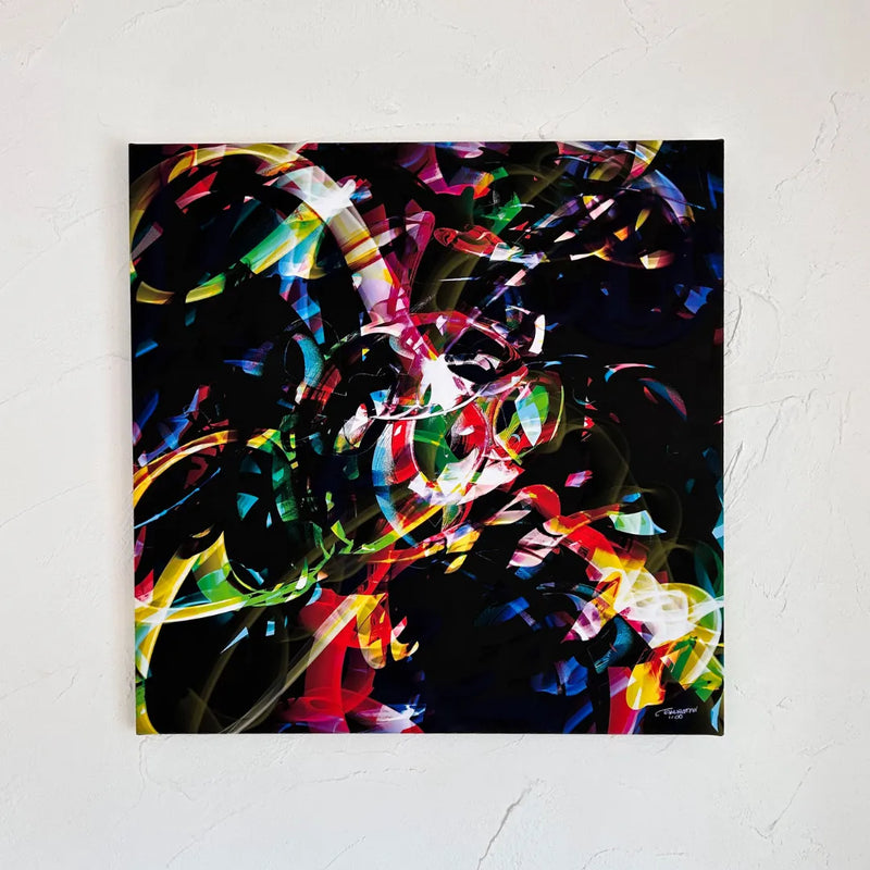 光と色が踊る幻想的な抽象画・現代アート『Hika Ring Black』｜黒を
