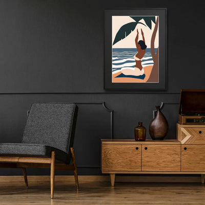 海辺でヨガをする女性を描いたミニマルイラスト『 Morning Alignment 』｜Fancy Art Select｜南国の朝を感じる癒しのアート